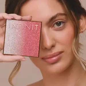 https://content.lt.farmasi.com/Product/1002569_64_5.webp